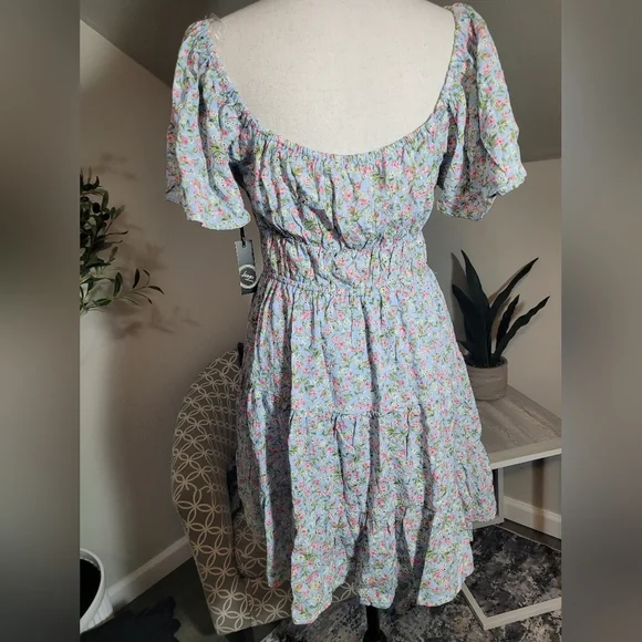 Liberty Love Babydoll style Eyelet Lace Floral tiered off shoulder Dress Medium - Picture 4 of 5